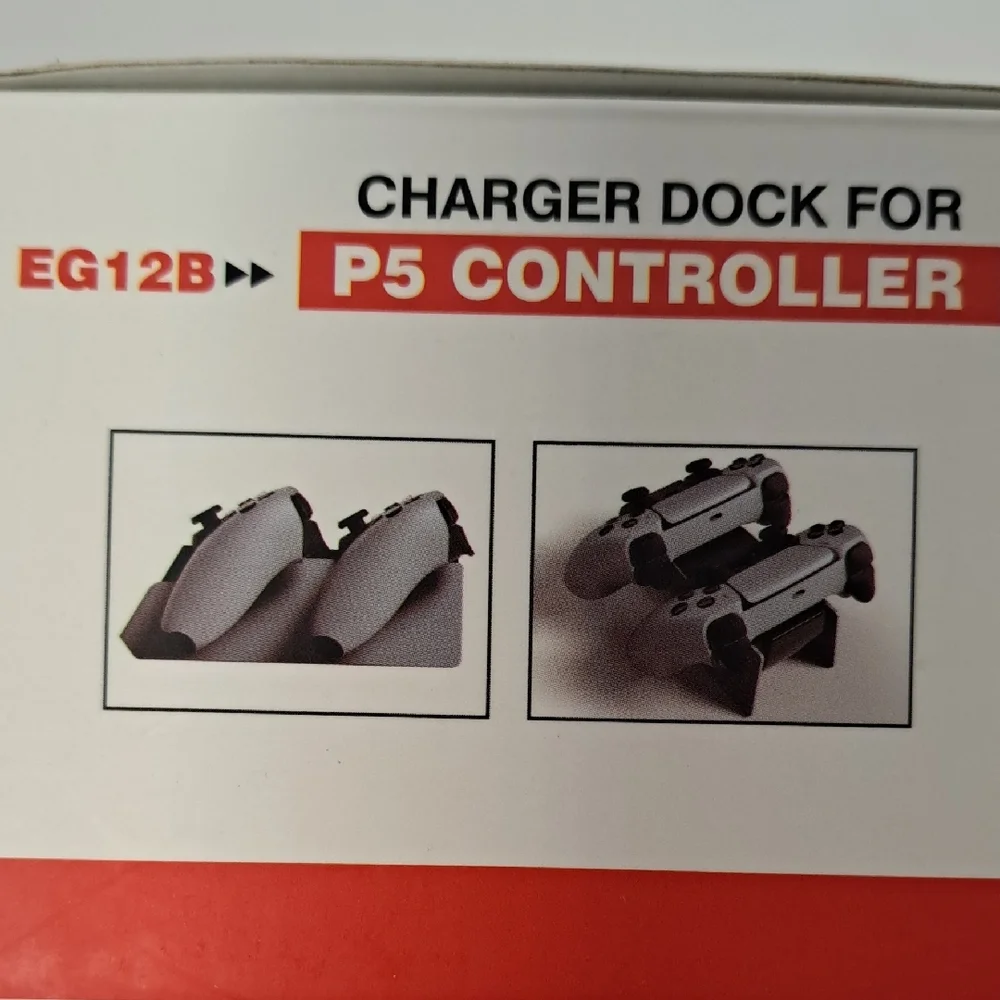 EG12B Dual Charging Dock for P5 Controller - Black and White
